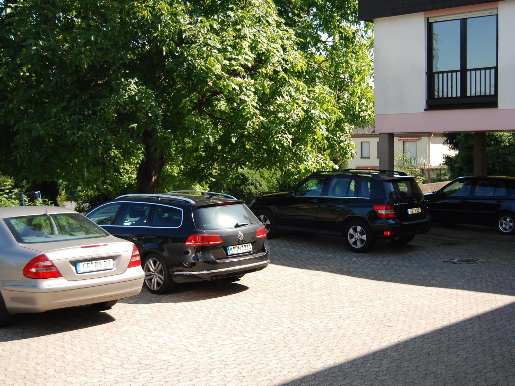 Hotel Am Martinsberg Andernach Exterior foto